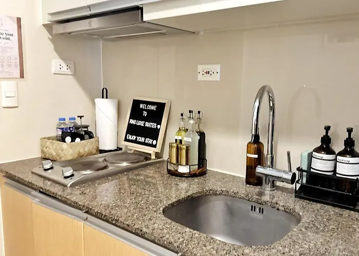 Modern Designer Uptown Bgc Appartement Manille