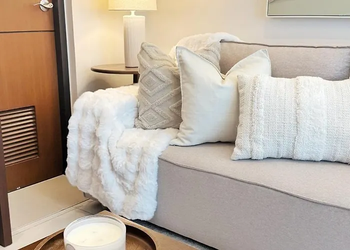 Modern Designer Uptown Bgc Appartement