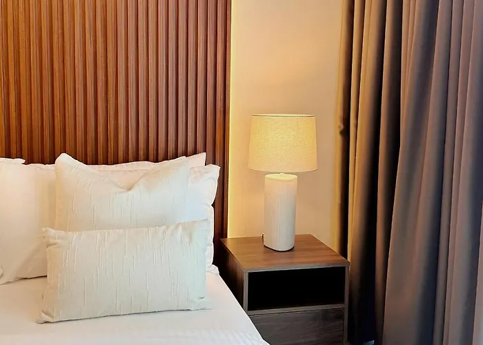 Modern Designer Uptown Bgc