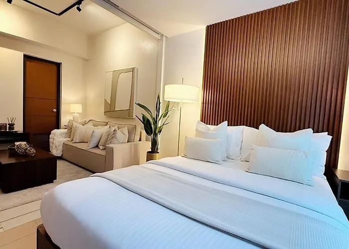 Modern Designer Uptown Bgc Appartement Manille