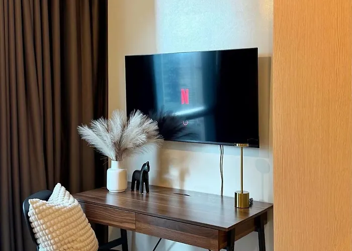 Modern Designer Uptown Bgc